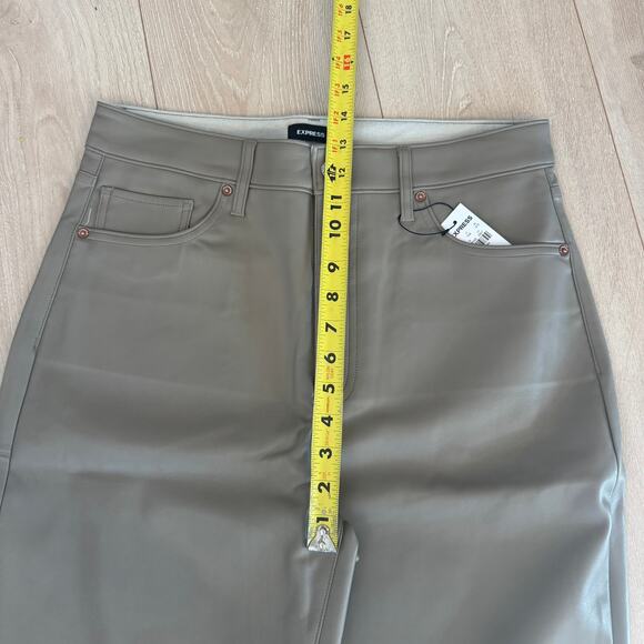 Express Women's Khaki Super High Rise Modern Straight Faux Leather Pants Sz 12L - Picture 8 of 10